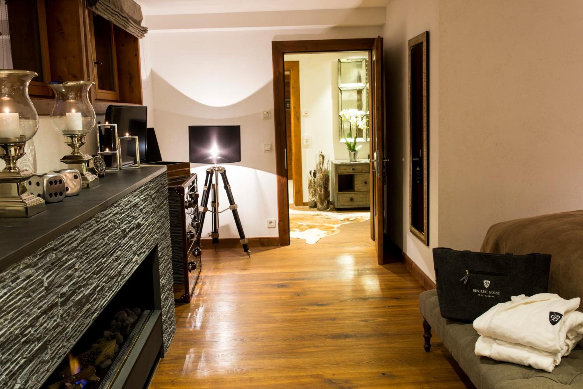 Bentleys House Mountain Residence Zürs Екстериор снимка