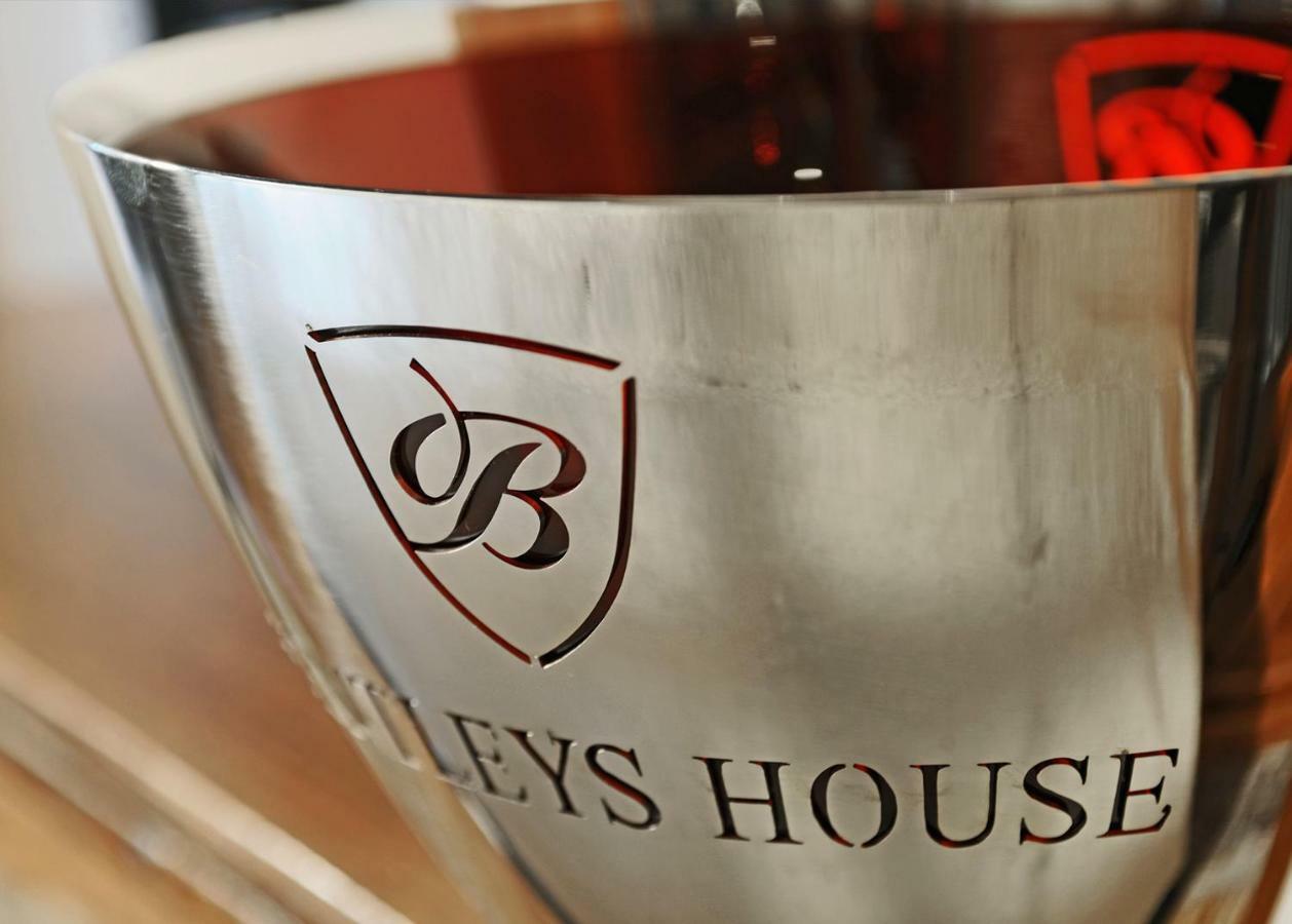 Bentleys House Mountain Residence Zürs Екстериор снимка